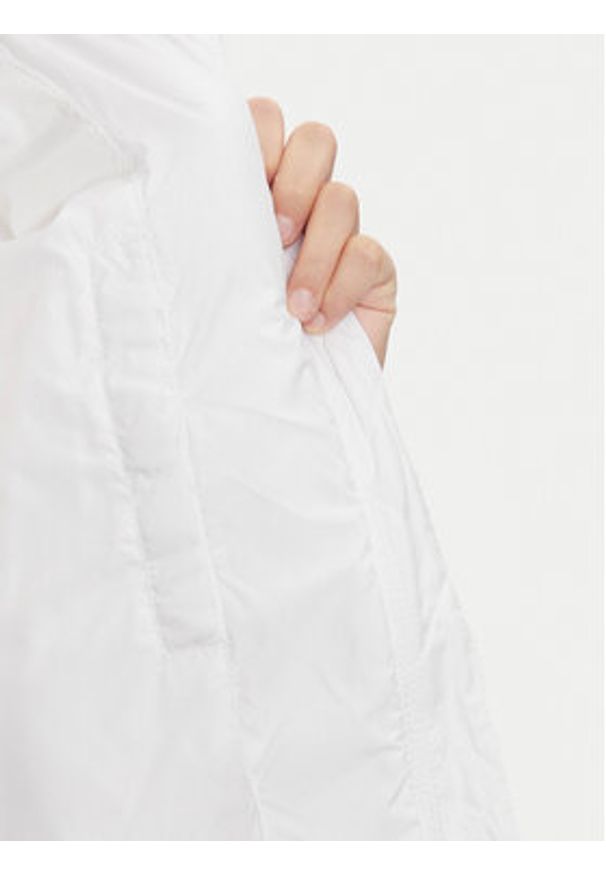 Tommy Jeans Kurtka zimowa Essential DW0DW18827 Biały Regular Fit. Kolor: biały. Materiał: syntetyk. Sezon: zima