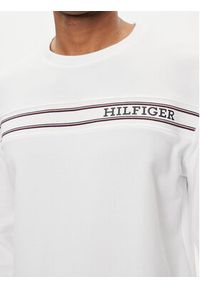 TOMMY HILFIGER - Tommy Hilfiger Bluza UM0UM03197 Biały Regular Fit. Kolor: biały. Materiał: bawełna #4