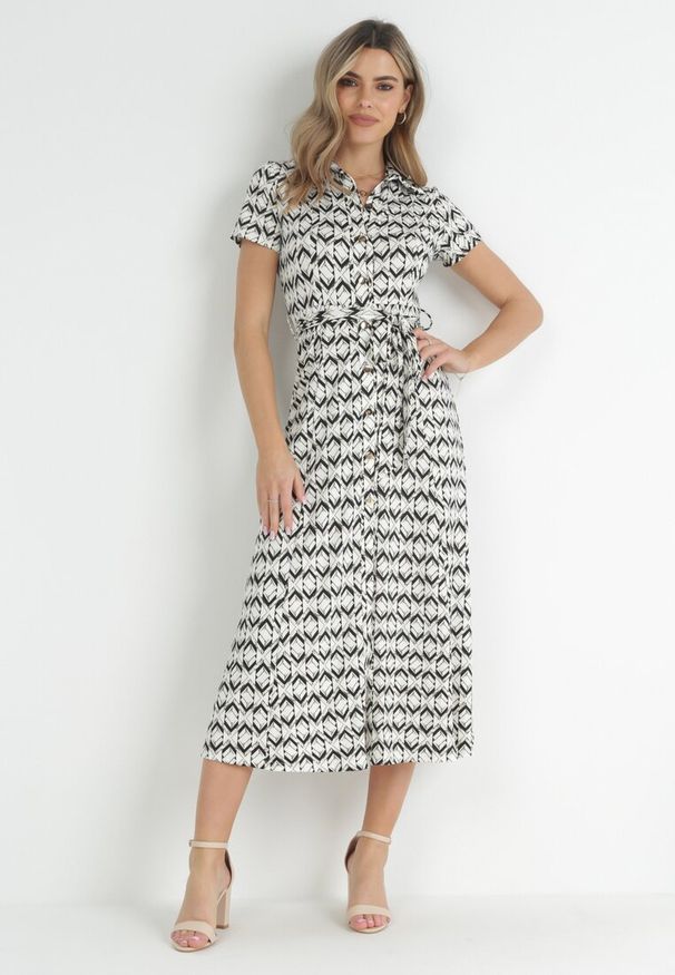 Born2be - Beżowo-Czarna Koszulowa Sukienka Maxi z Materiałowym Paskiem Rainora. Okazja: na co dzień. Typ kołnierza: dekolt w kształcie V. Kolor: beżowy. Typ sukienki: koszulowe. Materiał: materiał. Długość rękawa: krótki rękaw. Sezon: lato. Styl: elegancki, klasyczny, casual. Długość: maxi