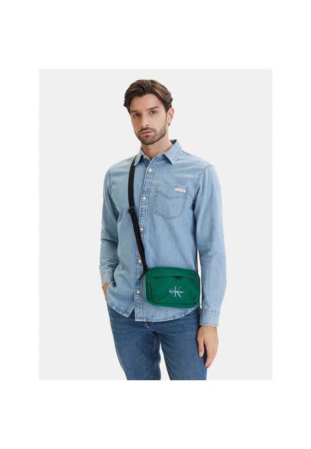 Saszetka Calvin Klein. Kolor: zielony