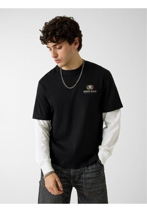 Guess T-Shirt 183246 Czarny Classic Fit. Kolor: czarny