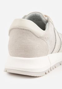 Renee - Jasnoszare Sneakersy z Zamszu Naturalnego z Ozdobnymi Paskami i Perforacją Ravinelle. Okazja: na co dzień. Zapięcie: pasek. Kolor: szary. Materiał: zamsz #3