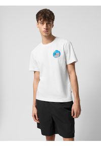 outhorn - T-shirt regular z nadrukiem męski Outhorn - złamana biel. Kolor: biały. Materiał: bawełna, dzianina. Długość rękawa: krótki rękaw. Długość: krótkie. Wzór: nadruk