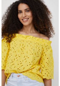 Pennyblack bluzka damska kolor żółty gładka. Okazja: na co dzień. Typ kołnierza: dekolt hiszpanka. Kolor: żółty. Materiał: tkanina. Wzór: gładki. Styl: casual #4