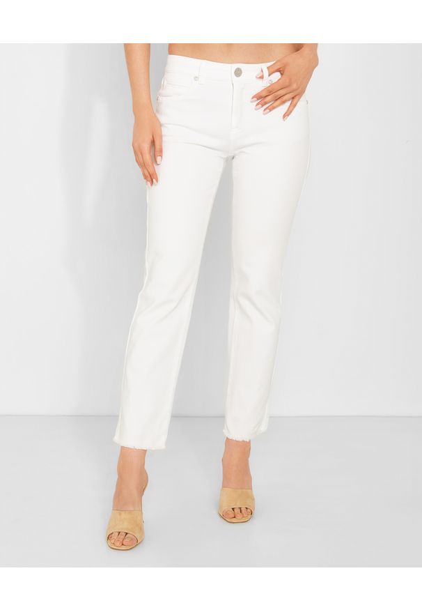 SEDUCTIVE - Białe spodnie jeansowe. Okazja: na co dzień. Kolor: biały. Wzór: aplikacja. Styl: klasyczny, casual