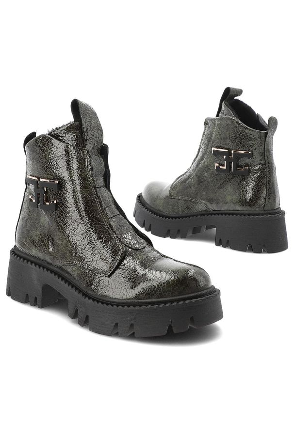 Zielone Botki Artiker Lakierowane Obuwie Damskie. Okazja: na co dzień. Kolor: zielony. Materiał: lakier. Wzór: aplikacja. Sezon: zima, jesień. Styl: casual, rockowy, elegancki