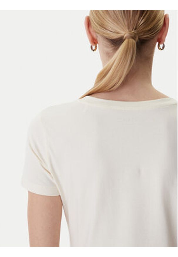 Guess T-Shirt W6RI32 J1314 Écru Regular Fit. Materiał: bawełna