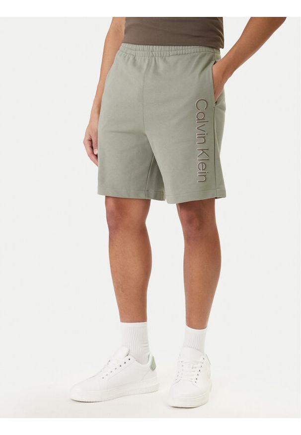 Calvin Klein Szorty sportowe LV04LF240G Beżowy Regular Fit. Kolor: beżowy. Materiał: bawełna. Styl: sportowy