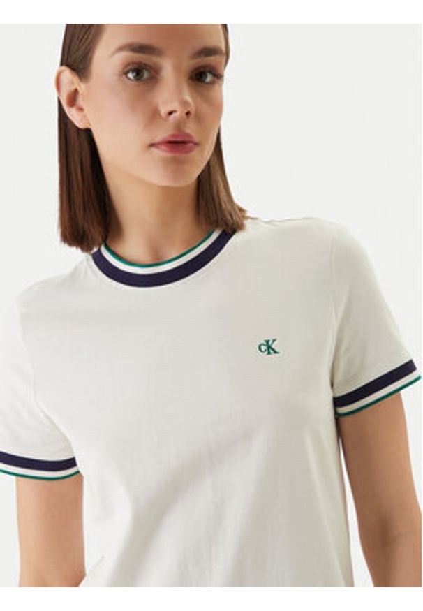 Calvin Klein Jeans Sukienka codzienna LV047F248G Biały Relaxed Fit. Okazja: na co dzień. Kolor: biały. Materiał: bawełna. Typ sukienki: proste. Styl: casual