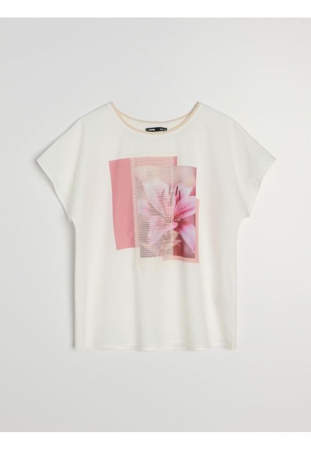 Sinsay - Bawełniana koszulka z nadrukiem - kremowy. Kolor: kremowy. Materiał: bawełna. Wzór: nadruk