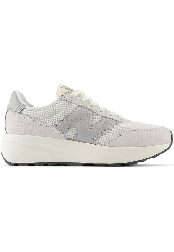 Buty dziecięce New Balance GS370AA – szare. Kolor: szary. Materiał: zamsz, skóra. Szerokość cholewki: normalna. Sezon: lato