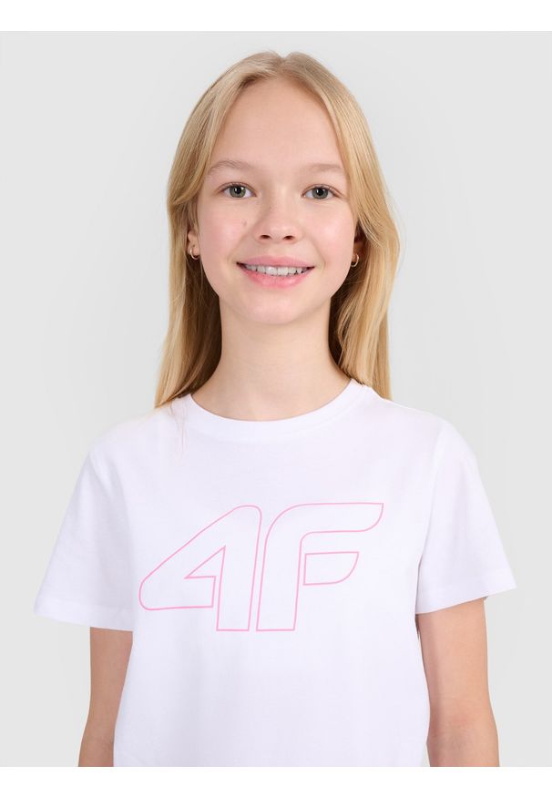 4f - 4F T-shirt regular z nadrukiem dziewczęcy - biały 134 (8-9 lat). Okazja: na co dzień. Kolor: biały. Materiał: dzianina, bawełna, jersey. Długość rękawa: krótki rękaw. Długość: krótkie. Wzór: nadruk. Sezon: lato. Styl: klasyczny, sportowy, casual