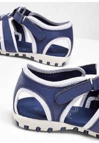 Sandały bonprix średni niebieski. Kolor: niebieski #4