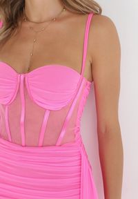 Born2be - Fuksjowa Sukienka Gorsetowa na Ramiączkach z Marszczeniem Mechthild. Typ kołnierza: dekolt gorset. Kolor: różowy. Długość rękawa: na ramiączkach. Typ sukienki: gorsetowe #3