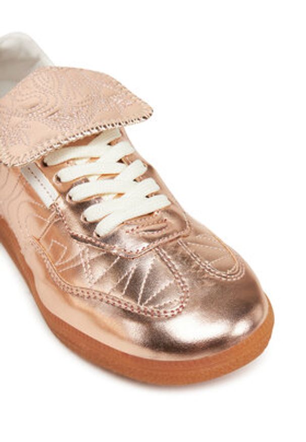 Steve Madden Sneakersy Eforma SM11003559 Złoty. Kolor: złoty. Materiał: skóra