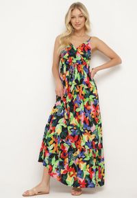 Born2be - Czarno-Zielona Wiskozowa Sukienka na Ramiączkach z Kopertowym Dekoltem i Gumką w Talii z Tiamalen. Okazja: na imprezę, na co dzień. Typ kołnierza: dekolt kopertowy. Kolor: czarny. Materiał: wiskoza. Długość rękawa: na ramiączkach. Wzór: aplikacja. Typ sukienki: kopertowe. Styl: elegancki, casual, klasyczny, wizytowy #1