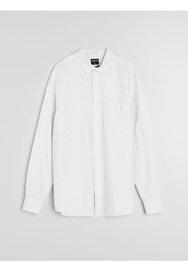 Sinsay - Bawełniana koszula z długim rękawem i kieszenią piersiową - biały. Kolor: biały. Materiał: bawełna. Długość rękawa: długi rękaw. Długość: długie