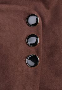 Born2be - Brązowa Kopertowa Spódnica o Trapezowym Kroju Ozdobiona Guzikami Niloria. Okazja: na co dzień. Kolor: brązowy. Materiał: jedwab. Wzór: aplikacja. Styl: casual, elegancki #2