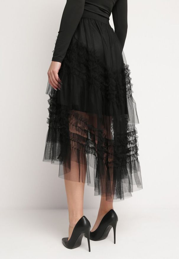 Born2be - Czarna Rozkloszowana Spódnica z Falbankami Warda. Kolor: czarny. Wzór: aplikacja