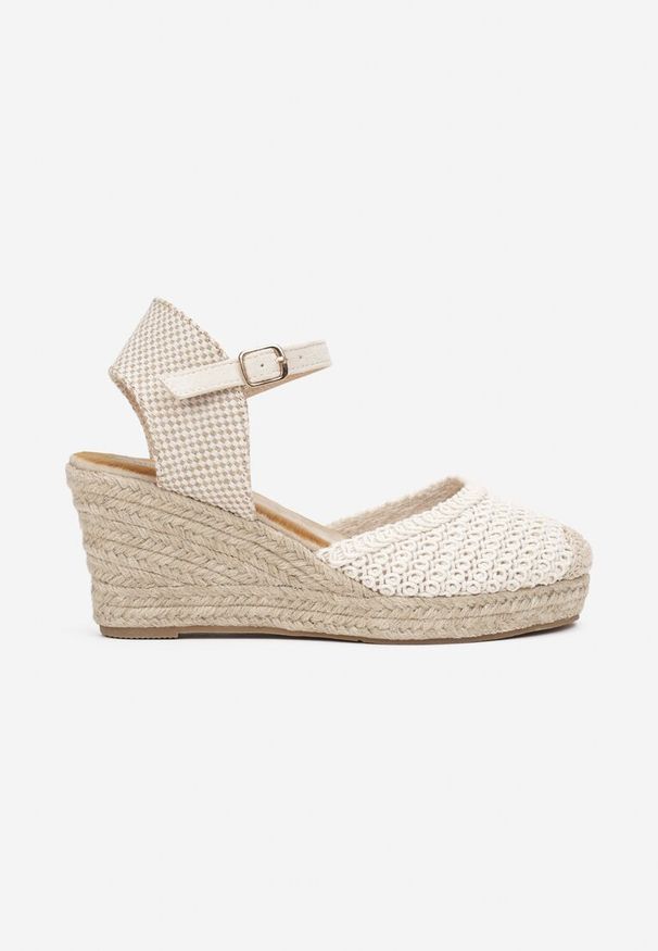 Renee - Beżowe Sandały Espadryle na Koturnie Zdobionym Plecionką Killasia. Zapięcie: pasek. Kolor: beżowy. Materiał: materiał. Wzór: aplikacja. Obcas: na koturnie