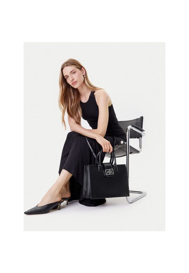 Torebka Armani Exchange. Kolor: czarny