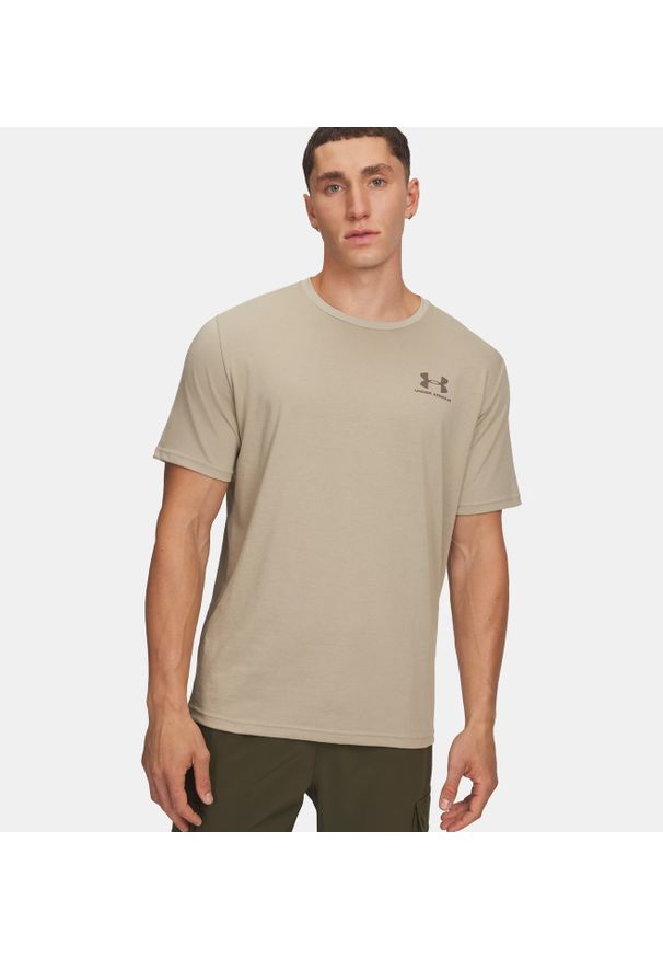 Under Armour - UNDER ARMOUR UA SPORTSTYLE LC SS Koszulka męska treningowa. Kolor: czarny. Materiał: bawełna, tkanina, poliester. Sport: turystyka piesza, fitness