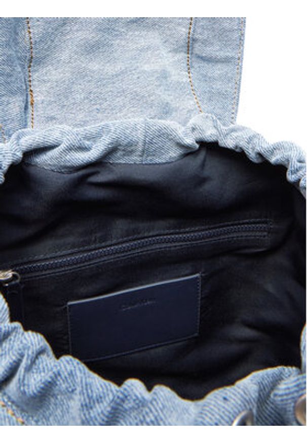 Calvin Klein Plecak Denim Luna Mini Flap Backpack LV04F3216G Błękitny. Kolor: niebieski. Materiał: materiał