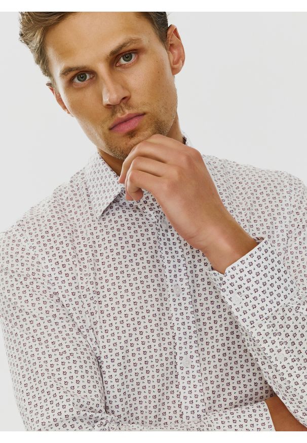 PAKO LORENTE – Męska koszula w subtelny wzór P24SF-1X-025-B-S - Pako Lorente. Okazja: na co dzień. Materiał: jeans, elastan. Styl: casual