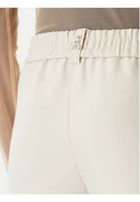 Patrizia Pepe Spodnie materiałowe 8P0709/A533-B814 Beżowy Regular Fit. Kolor: beżowy. Materiał: syntetyk #4