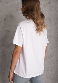 Renee - Biały Bawełniany T-shirt o Kroju Oversize Neduna. Okazja: na co dzień. Kolor: biały. Materiał: bawełna. Styl: casual, elegancki #3