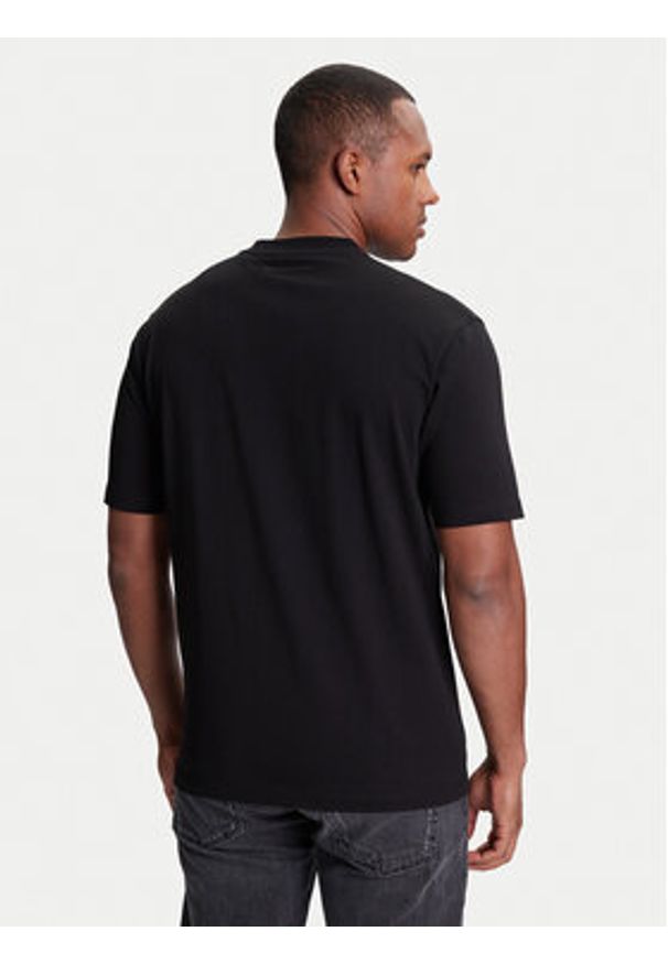 Karl Lagerfeld - KARL LAGERFELD T-Shirt 755143 553225 Czarny Regular Fit. Typ kołnierza: dekolt w karo. Kolor: czarny. Materiał: bawełna