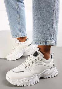 Renee - Białe Sznurowane Sneakersy z Metalicznym Wstawkami na Grubej Podeszwie Nadre. Nosek buta: okrągły. Kolor: biały. Wzór: aplikacja #3