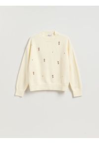 Reserved - Sweter z ozdobnymi aplikacjami - kremowy. Kolor: kremowy. Materiał: dzianina, wełna. Wzór: aplikacja