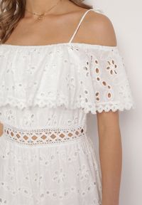 Born2be - Biały Kombinezon na Ramiączkach z Haftowanym Wzorem i Falbanką Elinva. Kolor: biały. Materiał: tkanina. Długość rękawa: na ramiączkach. Wzór: haft #3