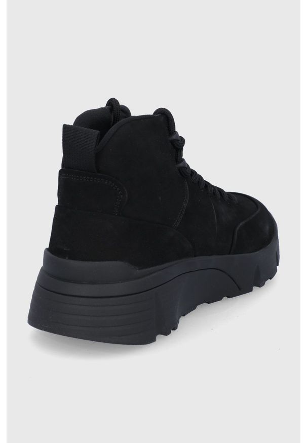 vagabond - Vagabond - Buty zamszowe Quincy. Nosek buta: okrągły. Zapięcie: sznurówki. Kolor: czarny. Materiał: zamsz. Obcas: na obcasie. Wysokość obcasa: niski
