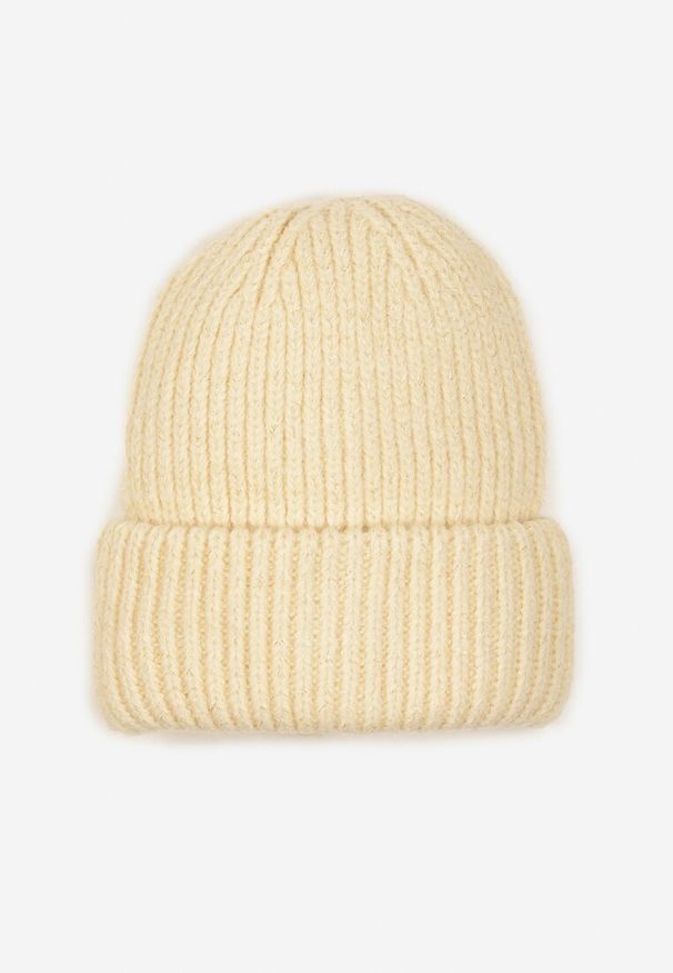 Born2be - Beżowa Prążkowana Czapka Beanie z Wiskozą i Metaliczną Nicią Temiala. Kolor: beżowy. Materiał: wiskoza, prążkowany. Styl: elegancki, casual