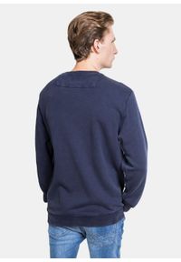 Bluza męska Guess Patch Logo Cn Fleece (M1GQ51K68I1-G77G). Kolor: niebieski. Materiał: materiał, denim, jeans. Sezon: lato. Styl: młodzieżowy