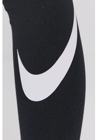 Nike Sportswear - Legginsy. Kolor: czarny. Materiał: dzianina. Wzór: nadruk #3