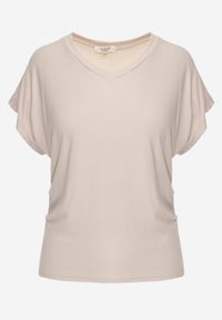 Born2be - Beżowy T-shirt z Wiskozy z Trójkątnym Dekoltem Achiore. Okazja: na co dzień. Kolor: beżowy. Materiał: wiskoza. Styl: casual, klasyczny #5