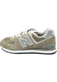 Buty do chodzenia męskie New Balance 574. Zapięcie: sznurówki. Kolor: wielokolorowy, szary. Materiał: materiał, tkanina, syntetyk, zamsz. Szerokość cholewki: normalna. Model: New Balance 574. Sport: turystyka piesza