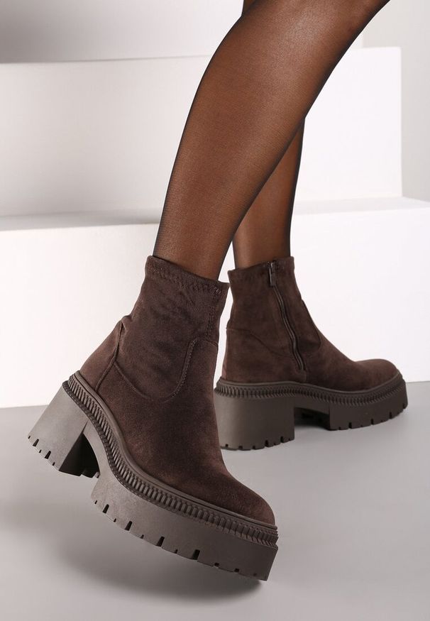 Born2be - Brązowe Botki w Stylu Sztybletów z Elastyczną Cholewką Heslania. Okazja: na spotkanie biznesowe, do pracy, na co dzień. Kolor: brązowy. Materiał: jeans. Szerokość cholewki: normalna. Styl: casual, biznesowy