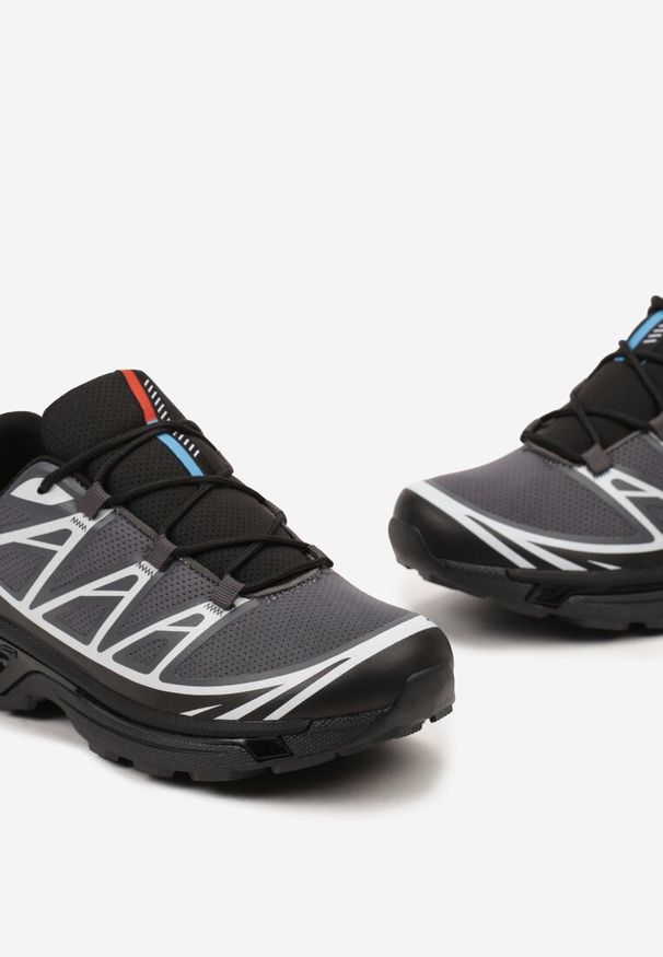Renee - Szare Sneakersy z Ozdobnymi Wstawkami i Ściąganą Gumką Aineri. Nosek buta: okrągły. Kolor: szary. Materiał: materiał. Obcas: na obcasie. Wysokość obcasa: niski