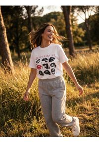 Sinsay - Koszulka z nadrukiem - biały. Kolor: biały. Wzór: nadruk #1