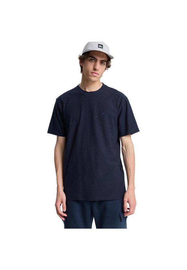 Quiksilver - Koszulka z krótkim rękawem dla Mężczyzn SLUB ROUNDNECK Czarny. Kolor: niebieski. Materiał: bawełna, tkanina. Długość rękawa: krótki rękaw. Długość: krótkie. Wzór: haft