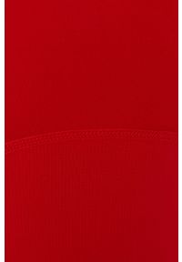 Under Armour longsleeve treningowy kolor czerwony gładki. Kolor: czerwony. Materiał: skóra, materiał. Długość rękawa: długi rękaw. Wzór: gładki #5
