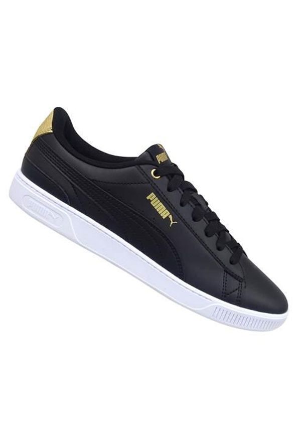 Buty do chodzenia damskie Puma Vikky V3 Distressed. Zapięcie: sznurówki. Kolor: czarny. Materiał: guma, materiał, syntetyk. Szerokość cholewki: normalna. Model: Puma Vikky. Sport: turystyka piesza