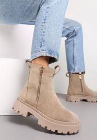 Born2be - Beżowe Botki na Grubej Podeszwie z Ozdobną Tasiemką Cudrey. Okazja: na co dzień. Kolor: beżowy. Styl: casual