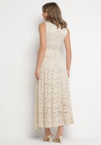 Born2be - Beżowa Koktajlowa Sukienka z Koronki Jolretia. Kolor: beżowy. Materiał: koronka. Wzór: koronka. Typ sukienki: ołówkowe. Styl: wizytowy #5