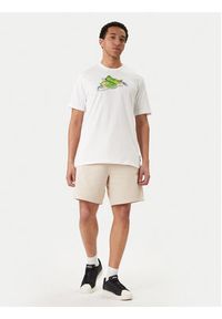 Adidas - adidas T-Shirt Novelty Mini Graphic JZ5037 Biały Regular Fit. Kolor: biały. Materiał: bawełna #4