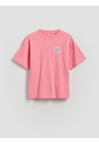 Reserved - T-shirt z nadrukiem na plecach - różowy. Kolor: różowy. Materiał: bawełna. Wzór: nadruk #1